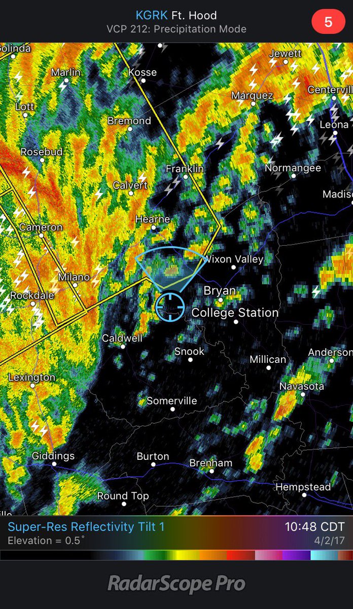 KBTXMax's tweet image. Headed up FM50 to see what kind of winds we're looking at with this line of storms headed thru Milam/Burleson County. #WxEDGE