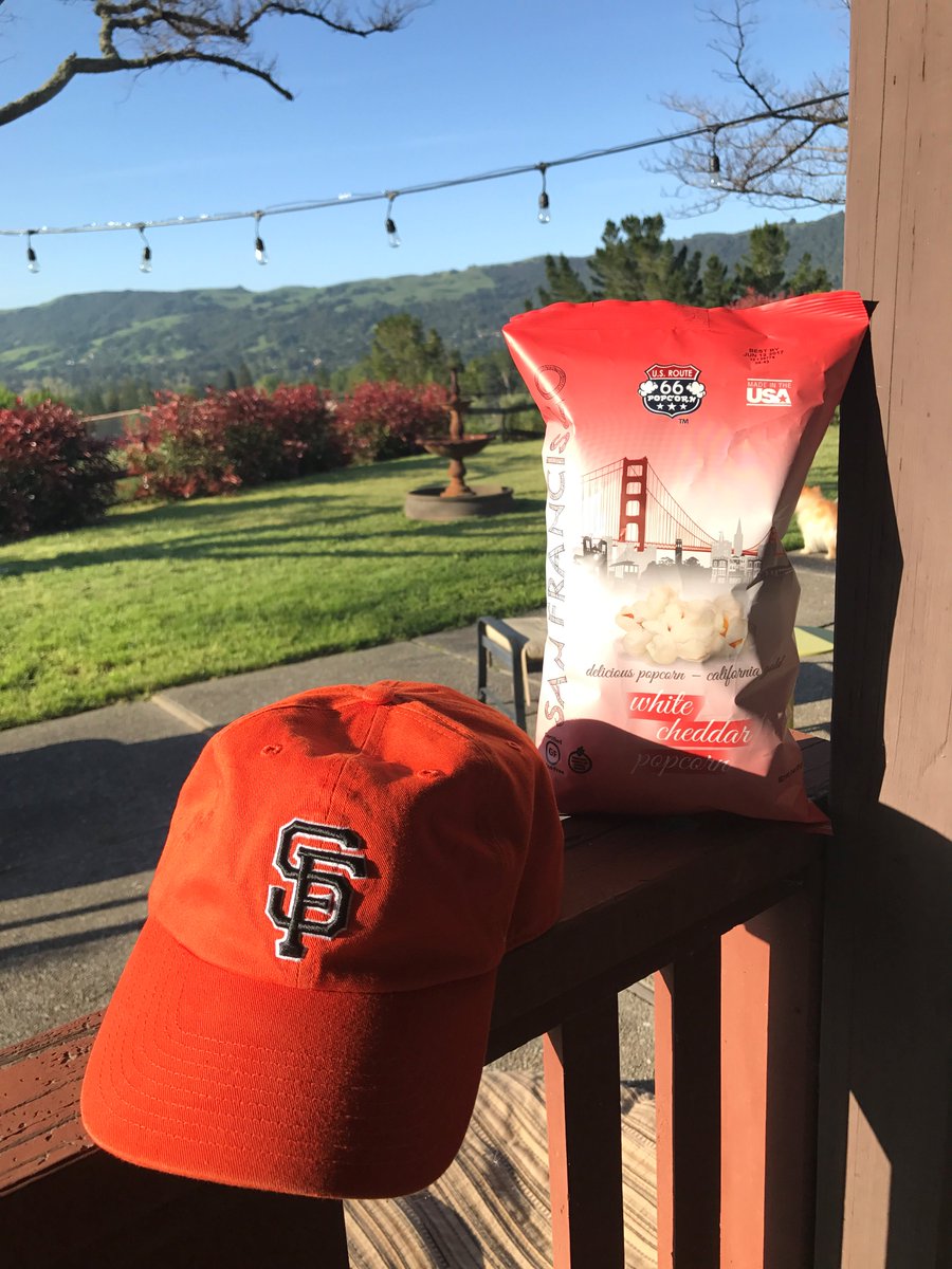 us66pop's tweet photo. A beautiful day in the bay.  Nothing better than watching the SF Giants open the year with a bag of our San Francisco Popcorn. #sfgiants https://t.co/rYRahcKlpr