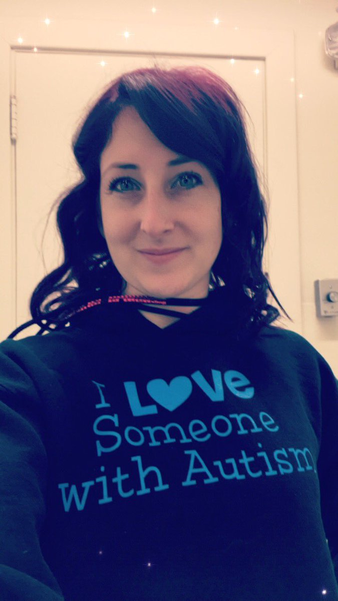 MrsConcordia's tweet photo. Today is #WorldAutismAwarenessDay let's #lightitupblue @McHughPS @PeelSchools @ERFPeel https://t.co/dZ8Kj0EMLP