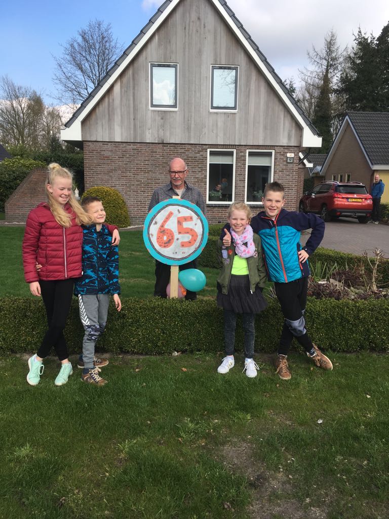 KSchieving's tweet photo. "Verrassing" door kleinkinderen. https://t.co/DQ5oQ65HQf
