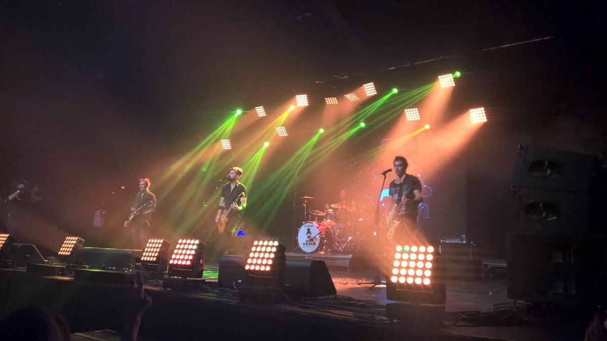 lutalo78's tweet photo. Tremendo ayer @DrVena en @lollapaloozacl #VTResLollaCL https://t.co/stbdseZIUa