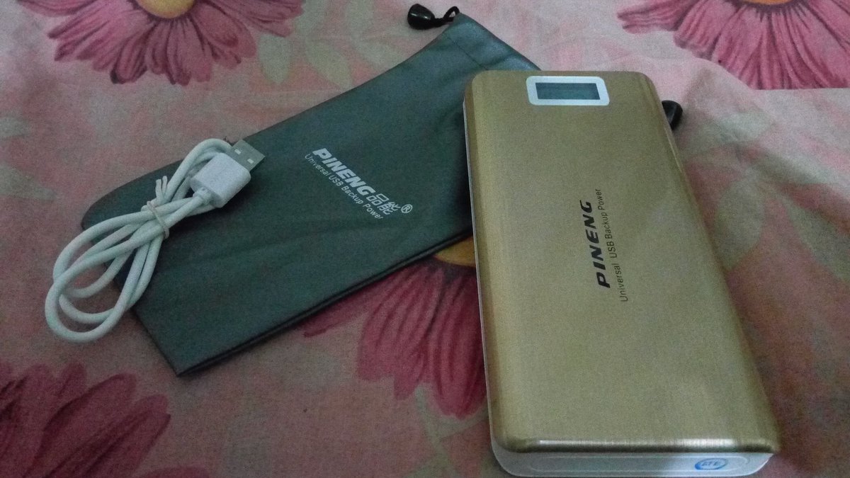 fitrighapar's tweet photo. Baru tahu perasaan excited barang sampai cepat Kat Rumah sendiri. #belibelahonline #lazada #pineng #powerbank https://t.co/b1fyq7Gojc