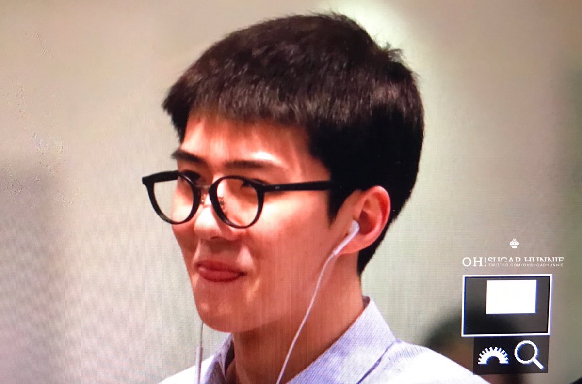OhSugarHunnie's tweet photo. 170403 SIN #세훈 #SEHUN
😘😘😘 https://t.co/8CGfUXJkkZ