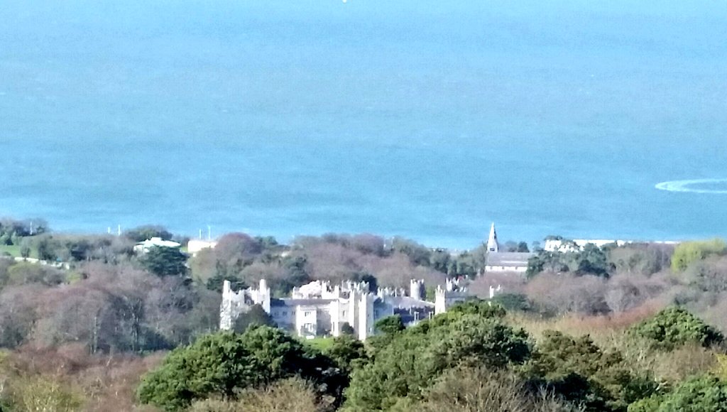 Christobol1's tweet photo. Nice little place near Howth's Summit #WalkAboutIreland https://t.co/1QP2RIQRjP