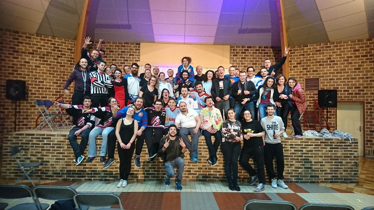Improtheo's tweet photo. Ce festival était une tuerie ! On a fait des rencontres au top, on s'est éclatés ! ❤
Merci au public, aux joueurs et au staff ! :D #TMLimpro https://t.co/KD62UoUeD4