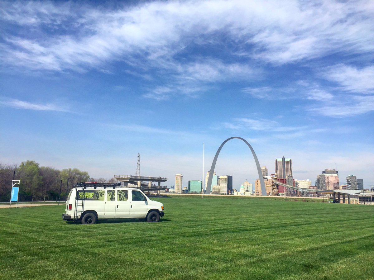 LowbrowCustoms's tweet photo. It's been fun St. Louis! Thanks for the wonderful memories and sorry we turfed your lawn! ๐ #csstl #motorcycleshow @csstl #lowbrowlife https://t.co/YZbWDIEB8f