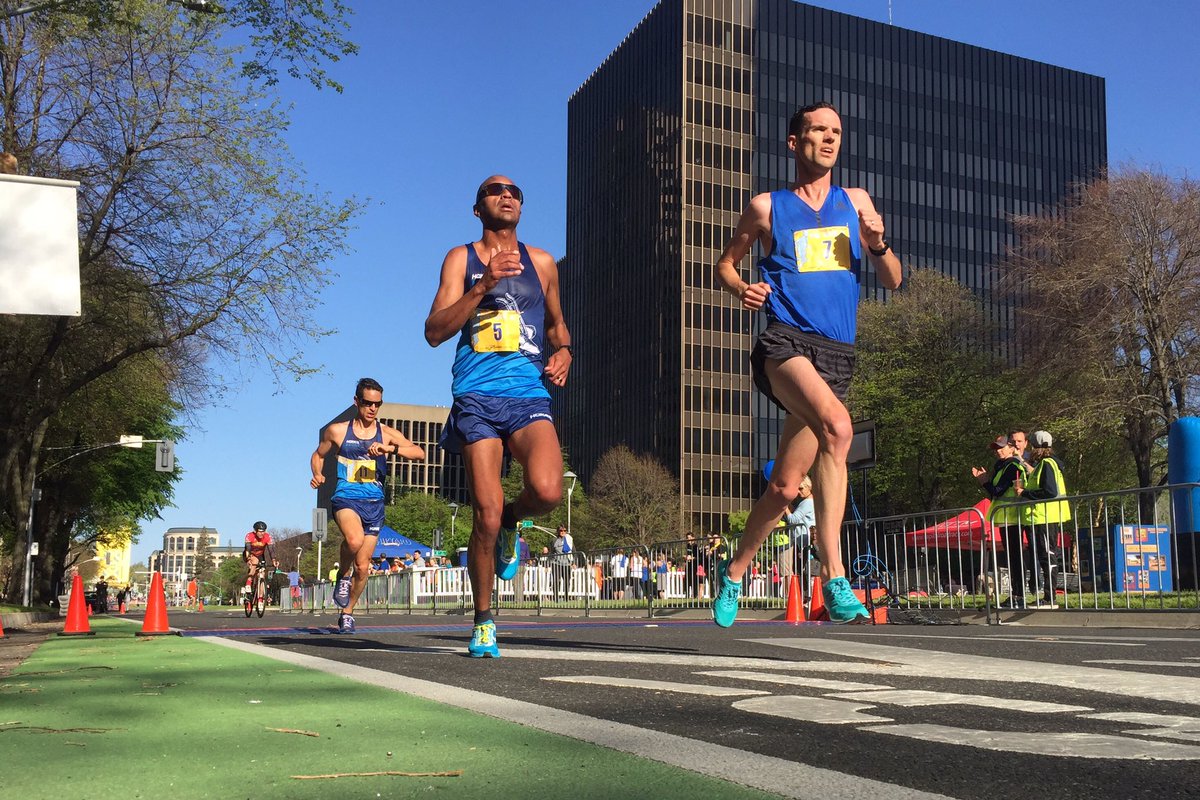 Aaron Braun leads Andrew Lemoncello, Phil Reid, and Sergio Reyes through 5 miles of #CUsactown 10 Mile Run. Let's go runners!