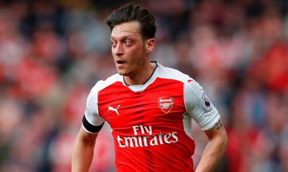 BBCMOTD's tweet photo. Mesut Ozil has assisted 38 Premier League goals since his debut - more than any other player https://t.co/uCOxBBtGiM #ARSMCI https://t.co/AmY9lvy0ev