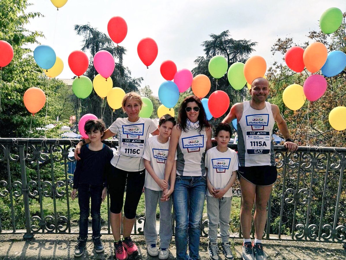 Silvia_Parma's tweet photo. 5 years of smilies and happiness running @forkidsforlife!! #MilanoMarathon https://t.co/ZPBUtaHOcH