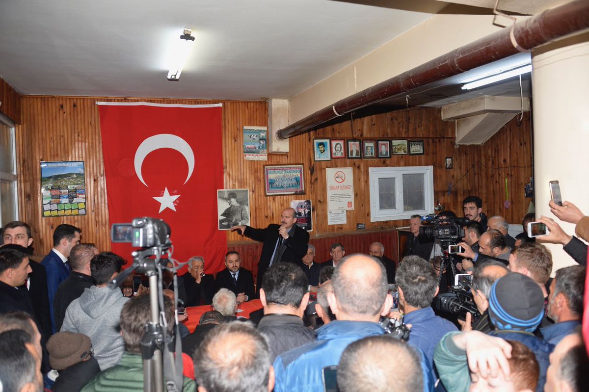 suleymansoylu's tweet photo. Bu ülkede darbelerin tarihe gömülmesi için Düzköy tabii ki #EVET diyor https://t.co/2jrURPi5ja