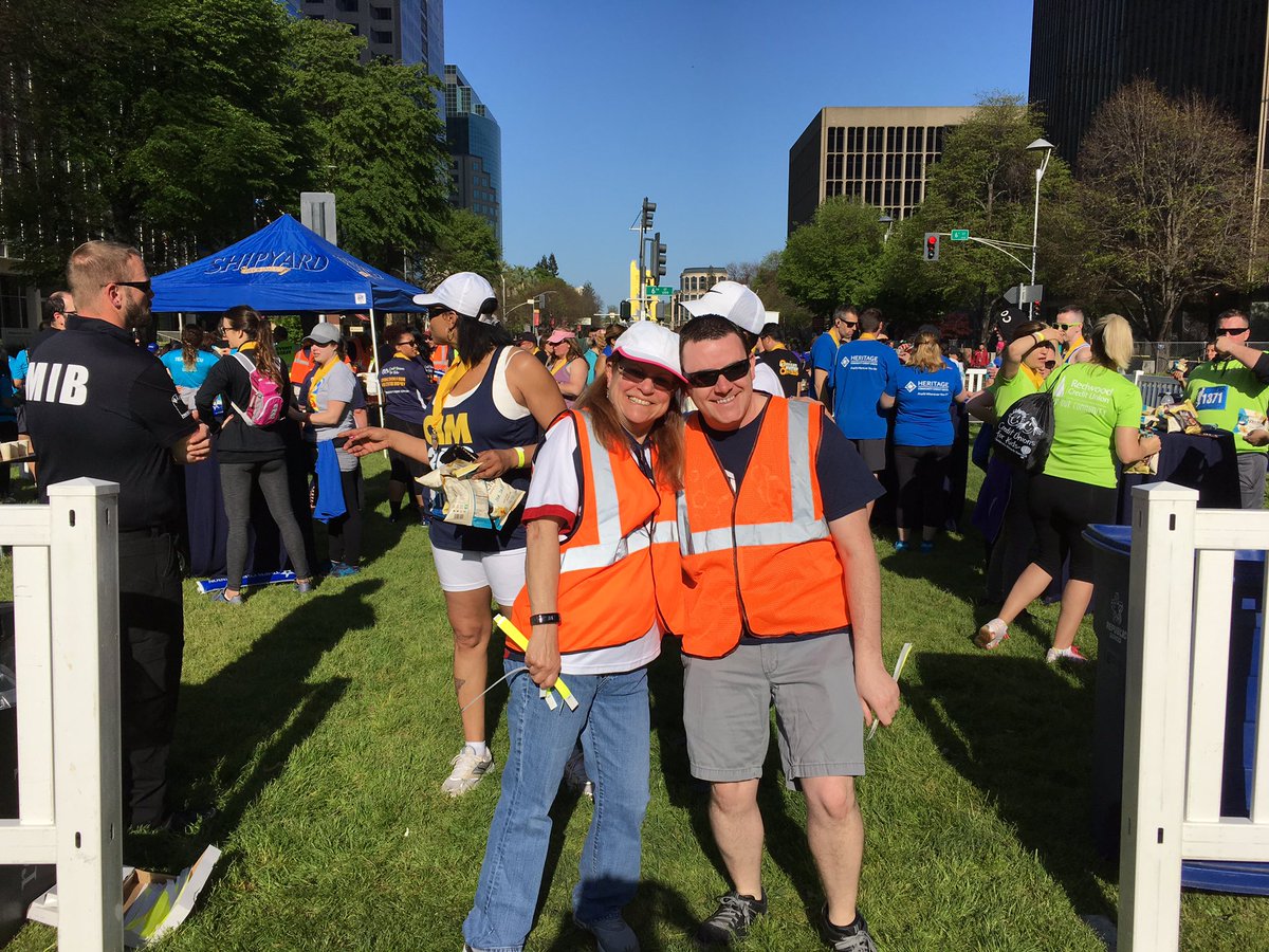 So many #creditunion volunteers at #CUSacTown <a href="/runSRA_CIM/">CIM</a>