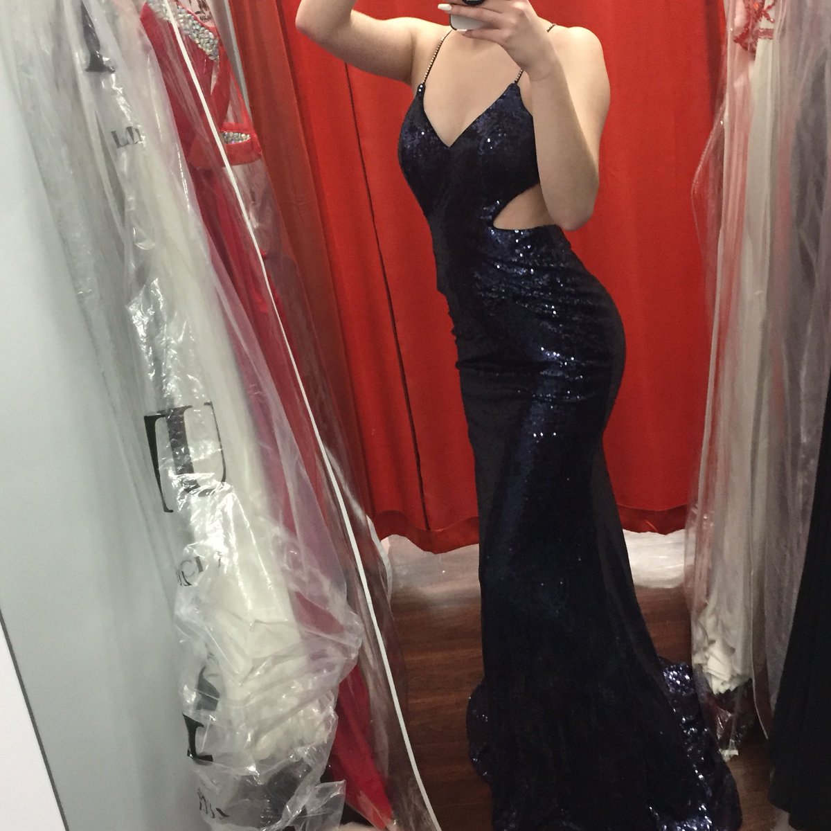 caitlynrae's tweet photo. officially have my prom dress ✨ https://t.co/1R2ew8Tfqb