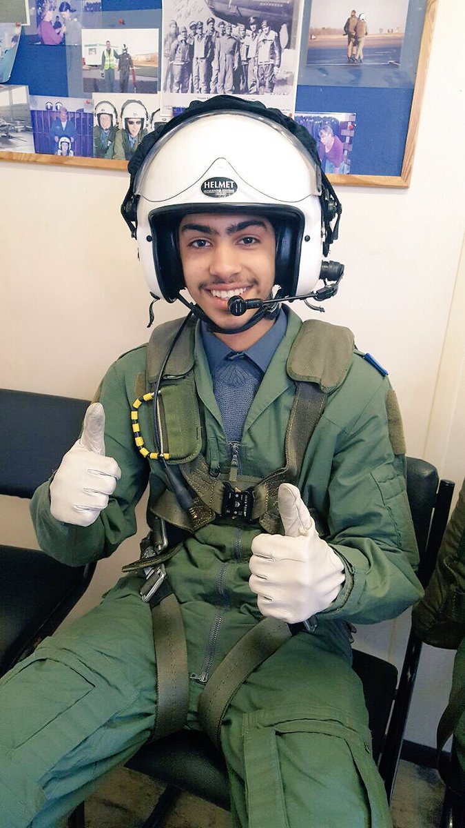 1846Southall's tweet photo. Beautiful weather for Flying! First time flyers from @1846Southall ready to GO! @RAFBenson #6AEF #WhatWeDo https://t.co/cut3xq6GMa