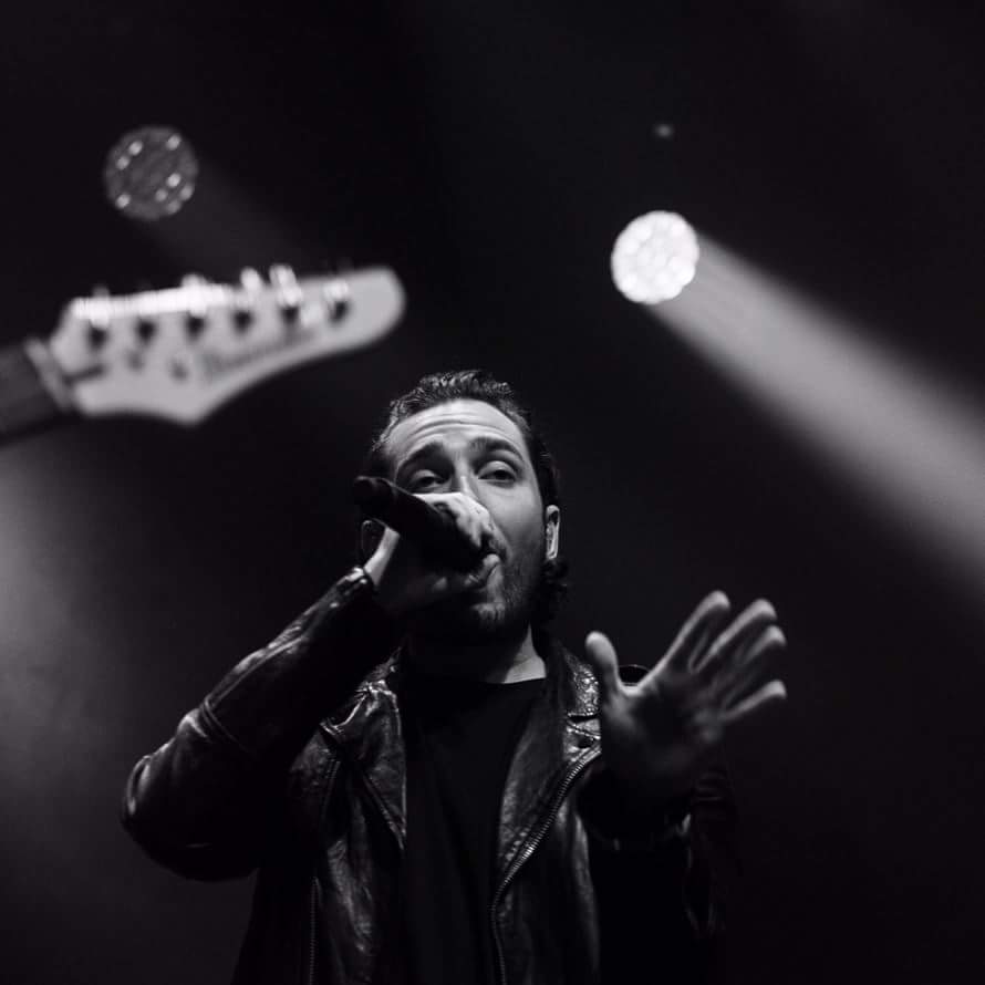 YouMeAtSixEU's tweet photo. Paris, La Cigale - 31.03.17 (📸: Edouard Camus) https://t.co/JYF4H79iWE