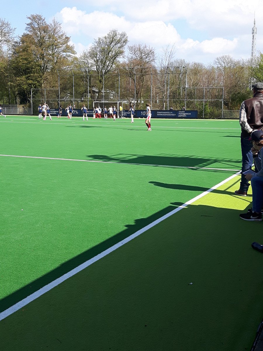 HockeyStyle's tweet photo. Bam 0-5 #pinor #hkhockey Dames @yibbijansen https://t.co/B5j1O1N3Po