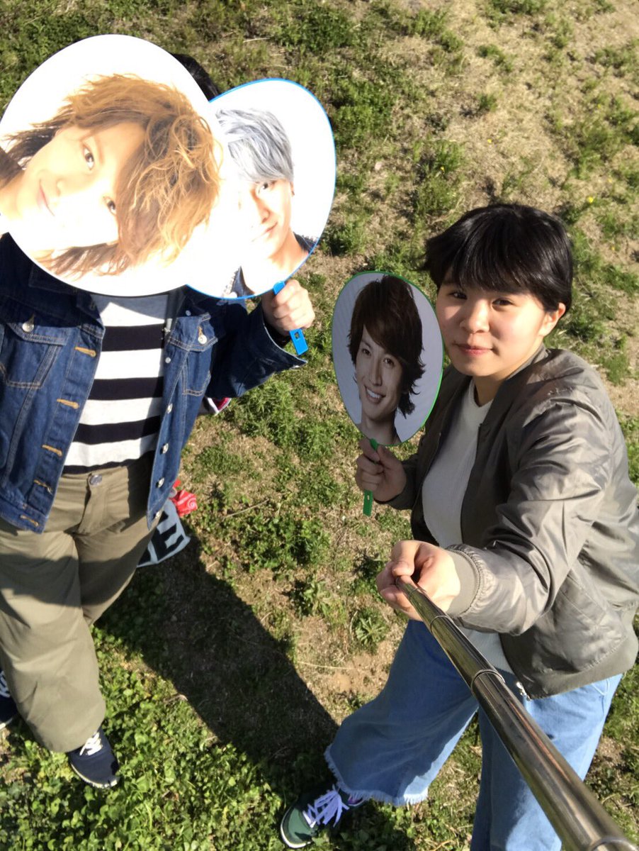 pinis8888's tweet photo. 2017.4.2
PinisDay🌈🏝🌸
朝からAEONで遊んだ~🤣💗
2人で遊ぶのは春休み2回目❤︎❤︎❤︎
次2人で遊ぶのは優くんのLIVEや🎸🎤

4.16が楽しみでしゃーない🤣🤣🤣
早く優くんに会いたいなぁ~👓💗 https://t.co/J0eMoy5cW5