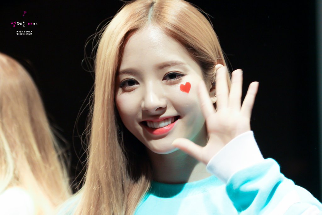 0819pics's tweet photo. ♡ 160402
#1년전_오늘의_김보나 #보나 https://t.co/4tI1kpLpbM