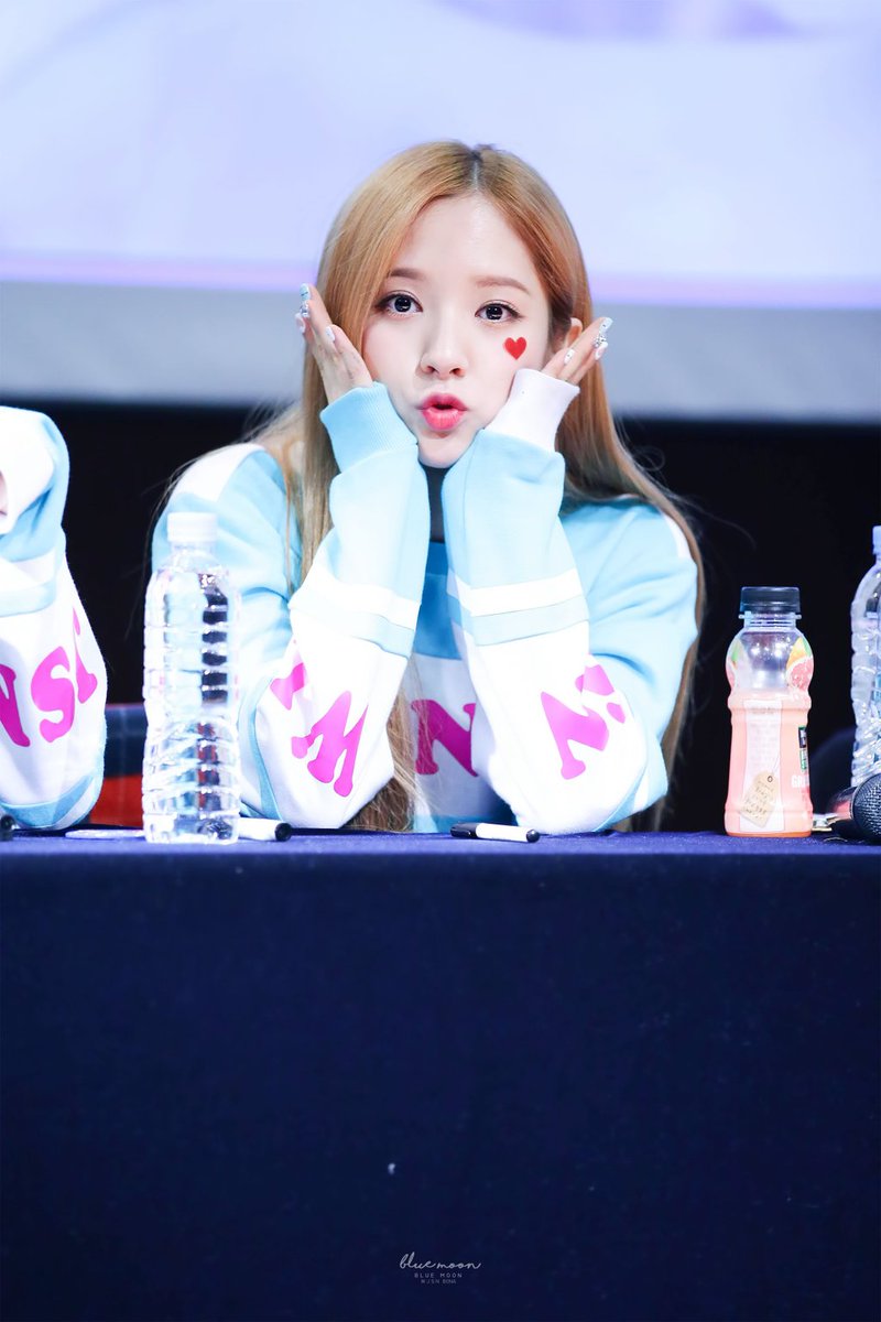 0819pics's tweet photo. ♡ 160402
#1년전_오늘의_김보나 #보나 https://t.co/UoBWpNbgf1