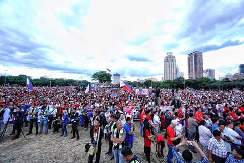 jaMssoR's tweet photo. @magister_ella @TIME @mahitagajanan Yes check this out, so stop shaming our President. 

#PalitBiseRally https://t.co/TDlAgMp7HP