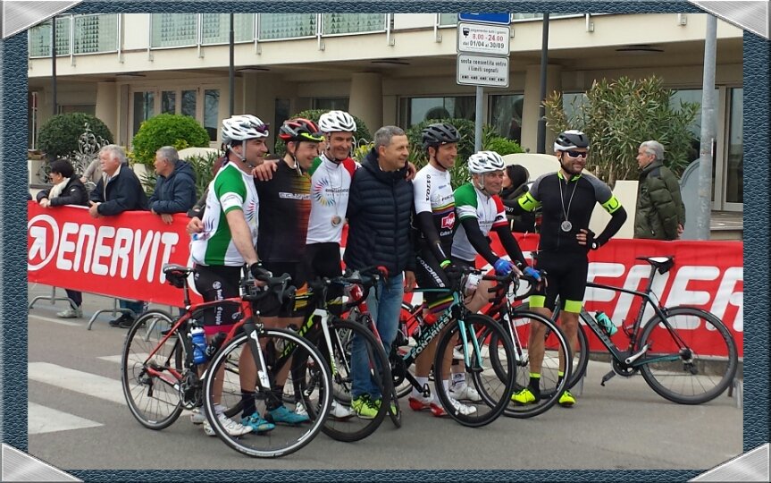 musicalbox64's tweet photo. #granfondoviadelsale 👍👏👏👏 https://t.co/NdVzTXRkNC