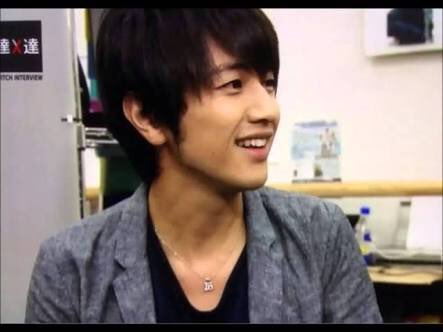 nissy_hr24's tweet photo. 最近セブンイレブンでこのポスター見るんだけど、ゆずの北川悠仁さん雰囲気がにっしーにめっちゃ似てるような気がする。私だけかな...😨
#共感したらRT https://t.co/2kKrREdI3L