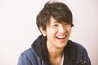 nissy_hr24's tweet photo. 最近セブンイレブンでこのポスター見るんだけど、ゆずの北川悠仁さん雰囲気がにっしーにめっちゃ似てるような気がする。私だけかな...😨
#共感したらRT https://t.co/2kKrREdI3L