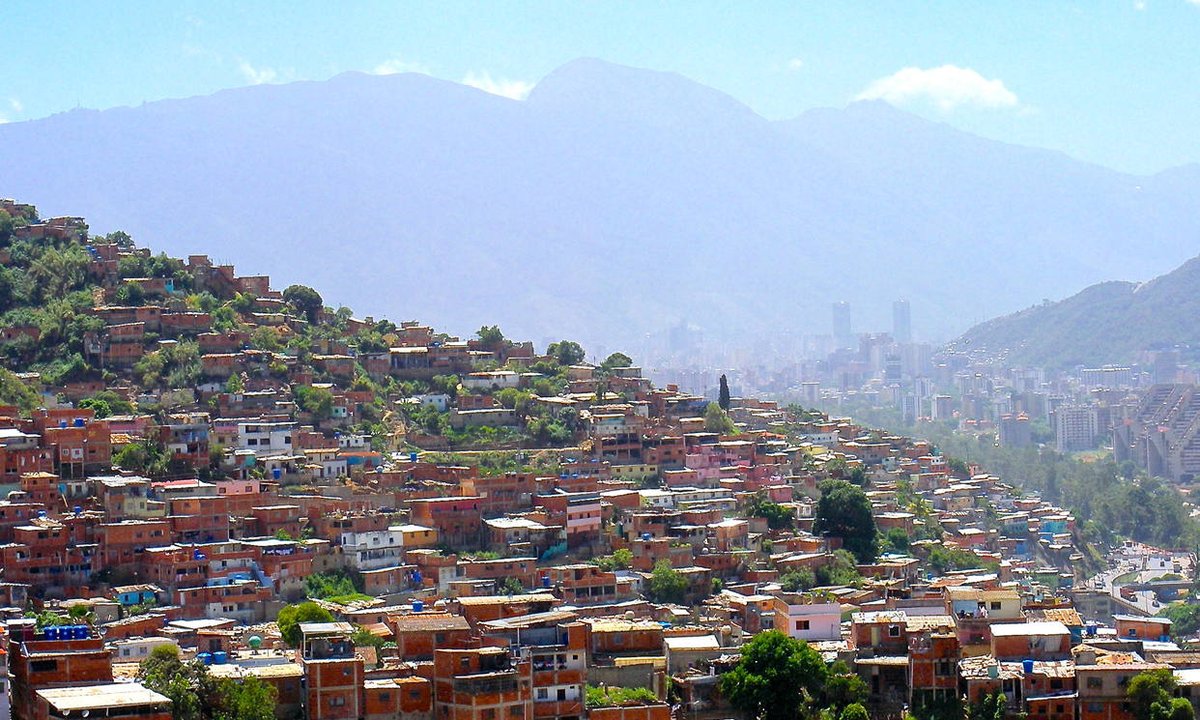 ElNacionalWeb's tweet photo. Zonas populares de Caracas se convierten en opción para alquilar  https://t.co/QdY6fTkvkc  https://t.co/jKhlqsAZSC