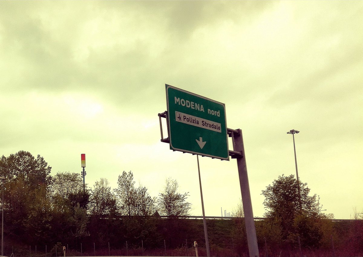 fiorbella1's tweet photo. E niente @lucacarboni passavo da #Modenanord ... #haiDetto #10minuti 🤗🤗🤗🚘🚘🚘🎸🎸🎸〽🎶🎶🎶💓💓💓 https://t.co/Jj72jyNtvS