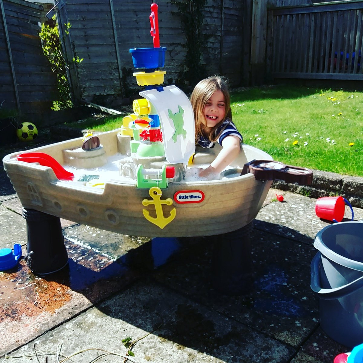 mummybutstillme's tweet photo. Getting our @LittleTikesUK pirate ship ready for playing with in the sunshine 🌞 #pbloggers #littletikes #waterplay #bloggerkids https://t.co/gR2dQwWtPE