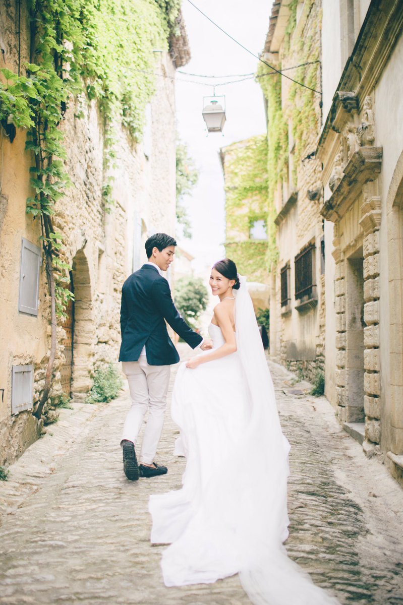 crystallihk's tweet photo. 🌿

#BrideToBe #BloggerBride #LoveIsInTheAir #France #Gordes #Love https://t.co/t3g6OkxPSL