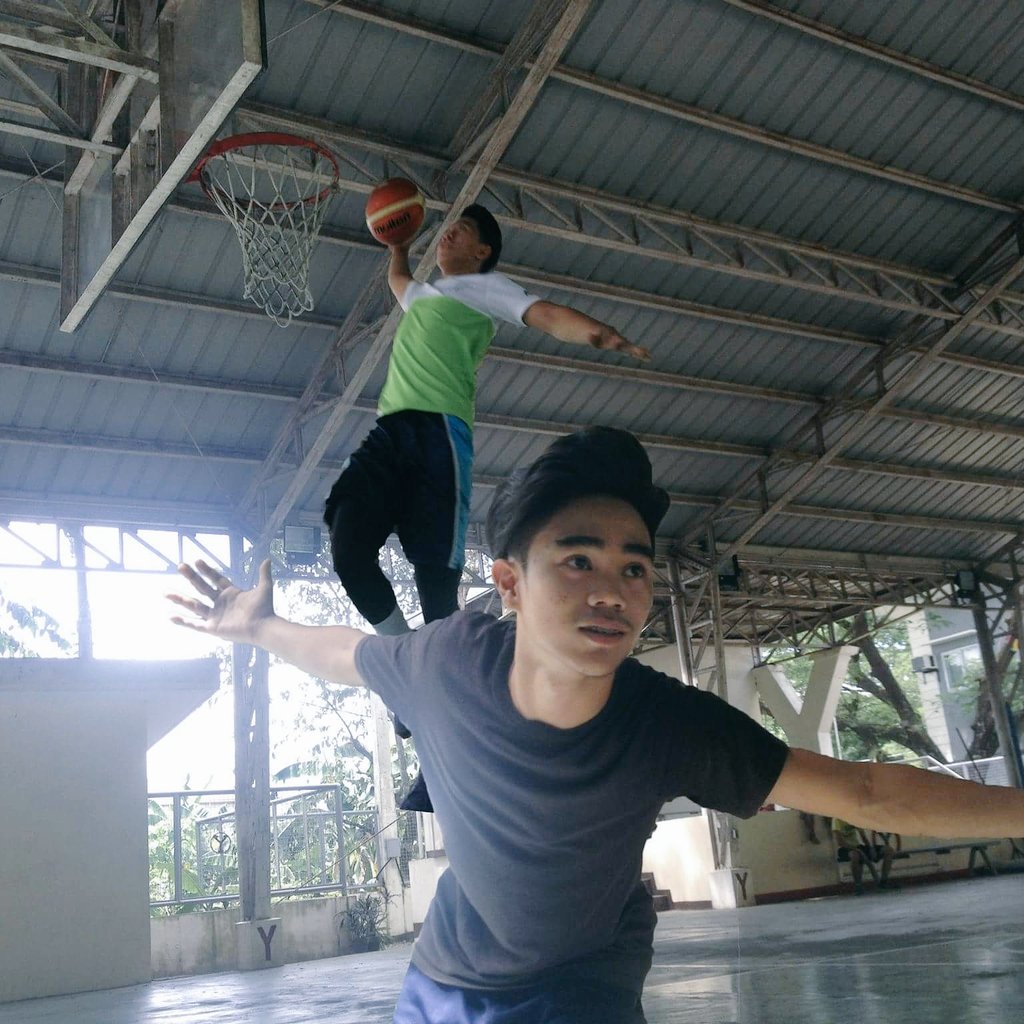 ErpeMarlo's tweet photo. BALL is Life 😂
#Editingskill
#wadetojames https://t.co/xTS3bo7IzP