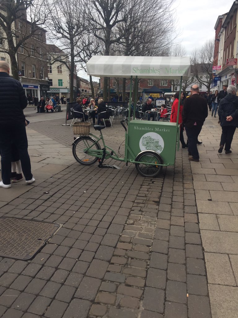 GSwinburn's tweet image. Can't make this up @MakeItYork seems ti think they can abuse the @cityofyork rules whilst all others can not @YorkCityCentre #1rule4them