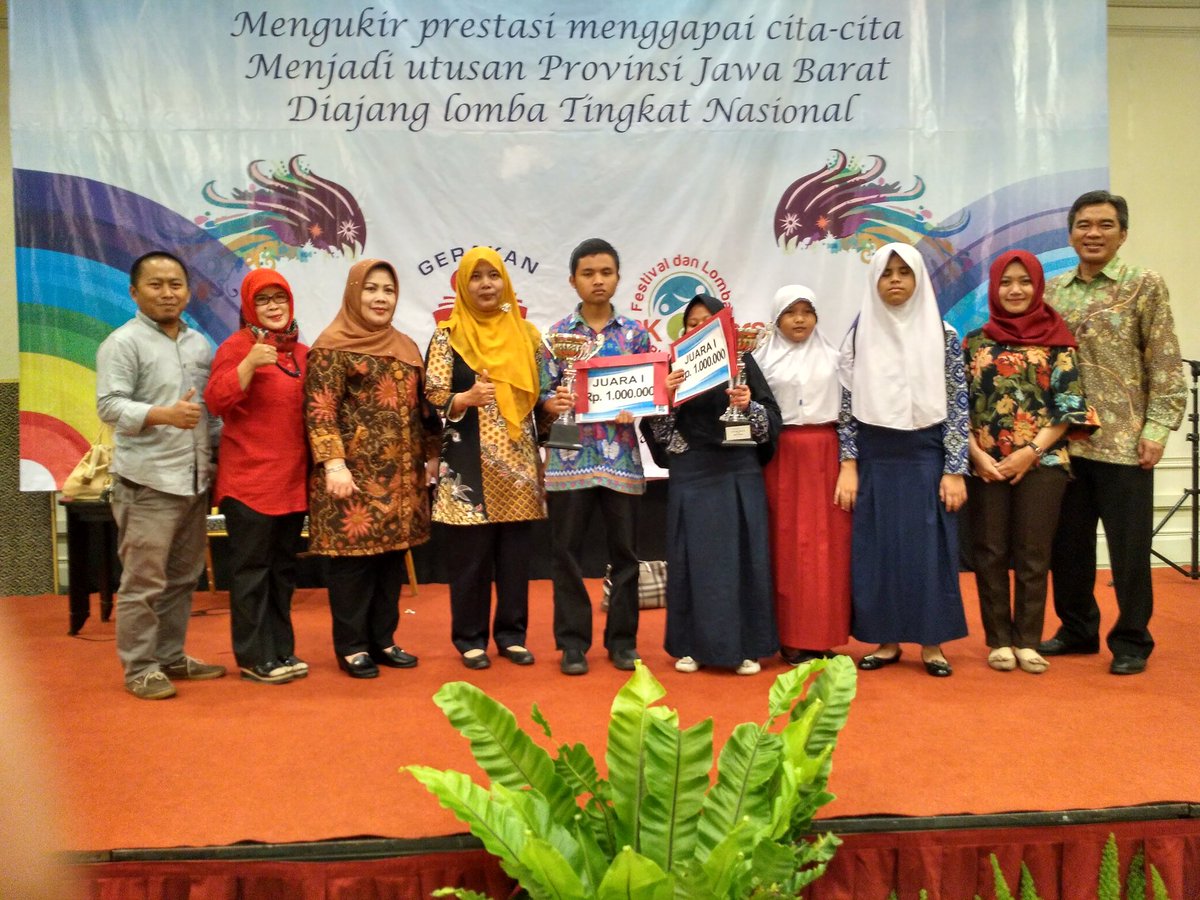 Alhamdulillah kota sukabumi kembali mraih juara 1 tk pov.jabar, prestasi dlm lomba literasi, selasa bsok brangkat ke riau kang <a href="/achfahmi_smi/">Achmad Fahmi</a>