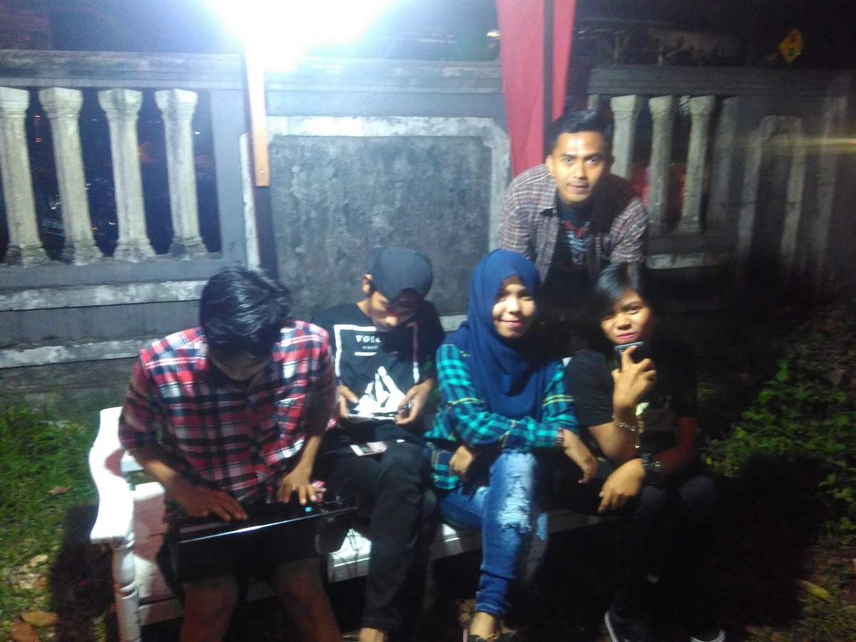 Standupindo_BTN's tweet photo. Prepare Open Mic Komic Ceweknya Kurang 1 😅😅😅 https://t.co/paX4JmcpfX