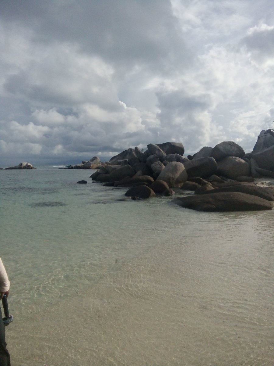 Qashfie's tweet photo. Perhentian gais! Perhentian!!
Tak sangka yang hari2 seperti ni akan tiba jua dalam hidup saya..
Terima Kasih Allah.#solobackpackers https://t.co/LWb9eMaHW1