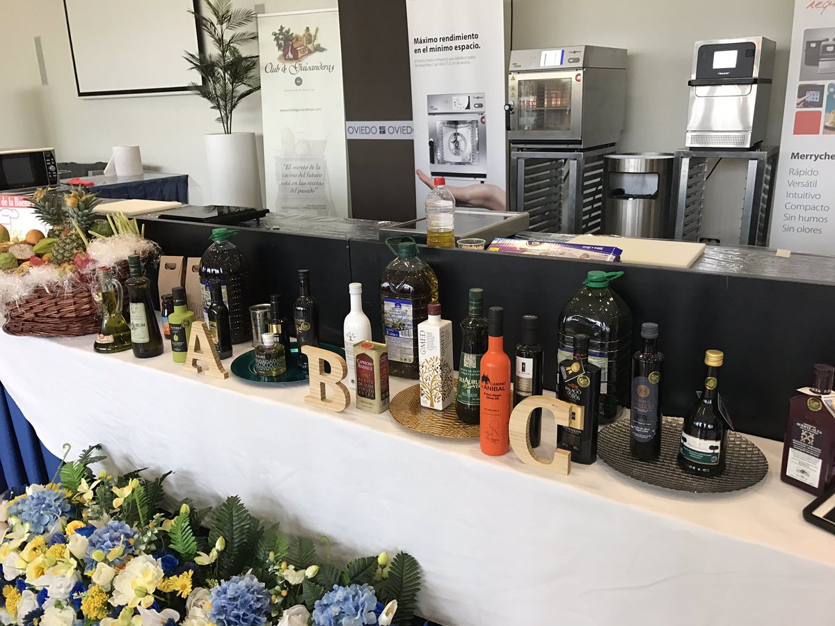 FiroVazquez's tweet photo. Clasificamos los #aove por uso según el método @GastrOleum en #Asturpaladea con @makroESP https://t.co/qDgVrvDPwO