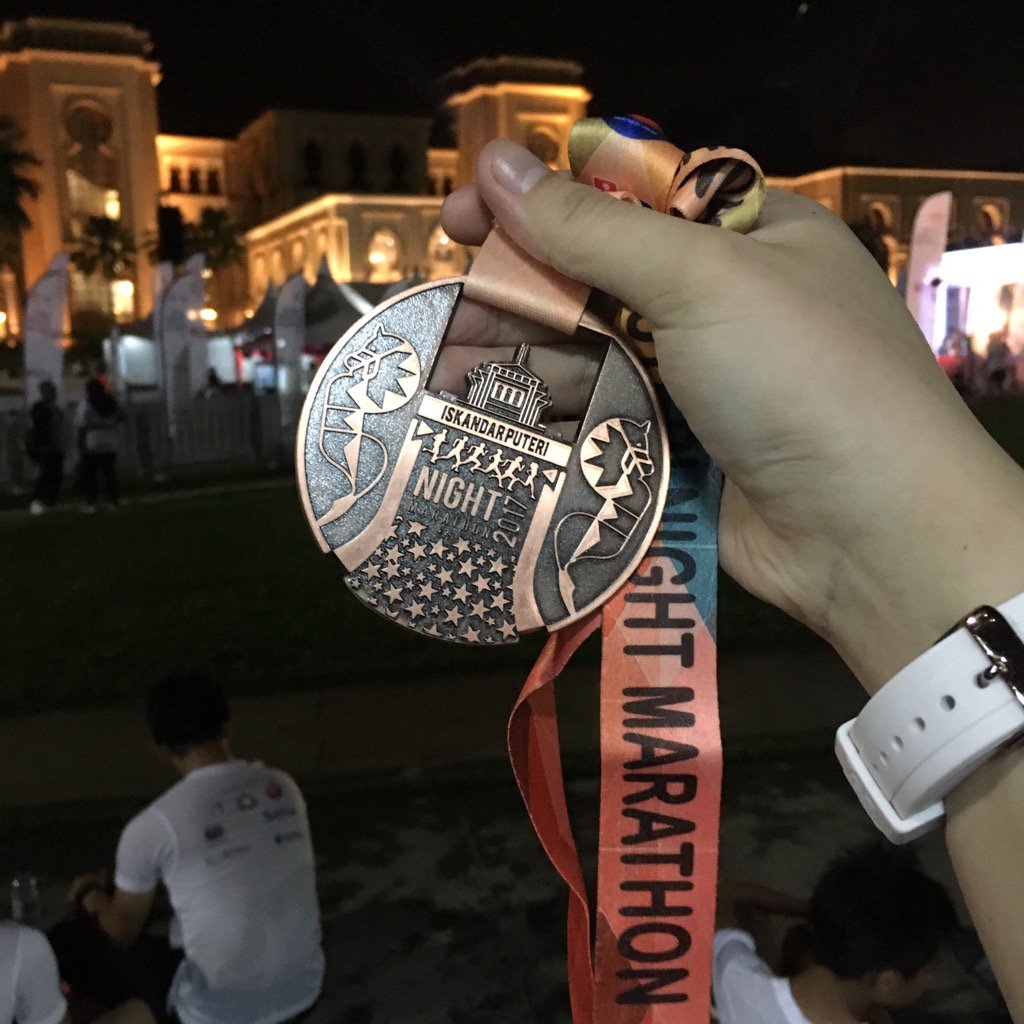 missryaa's tweet photo. Anywaysssss medal ni sangat Johorean theme sangat sebab ada kuda kepang! Idea siapa ni sangat β€οΈ #ipnm2017 https://t.co/a7A4RTEcHa