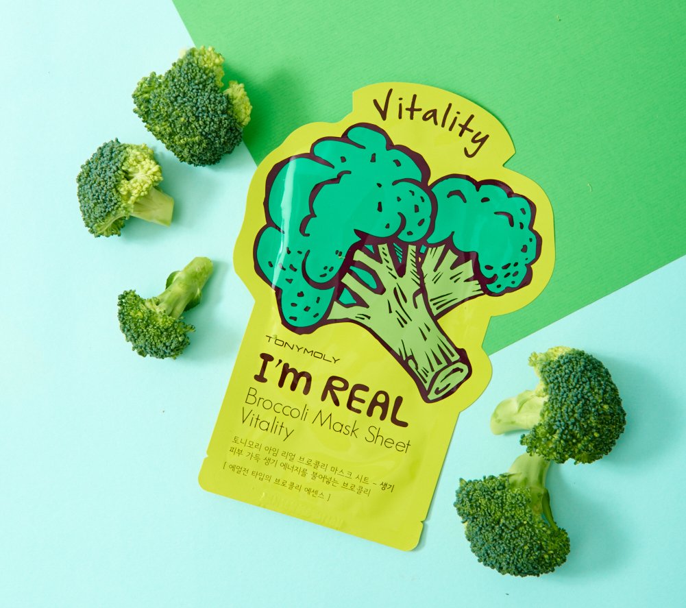 RubyKolo's tweet image. Eat your greens...or, y'know, put them on your face!  Revitalise your skin with a TONYMOLY face sheet mask! #tonymoly #kbeauty #sheetmask