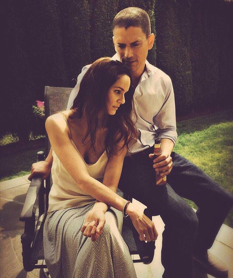 GossipRoomOff's tweet photo. Bonne nouvelle pour les fans de la série ! La saison 5 de #PrisonBreak sera diffusée sur M6 en Mai ! 😄📺🔦💥 https://t.co/4ZjS3gZUB0