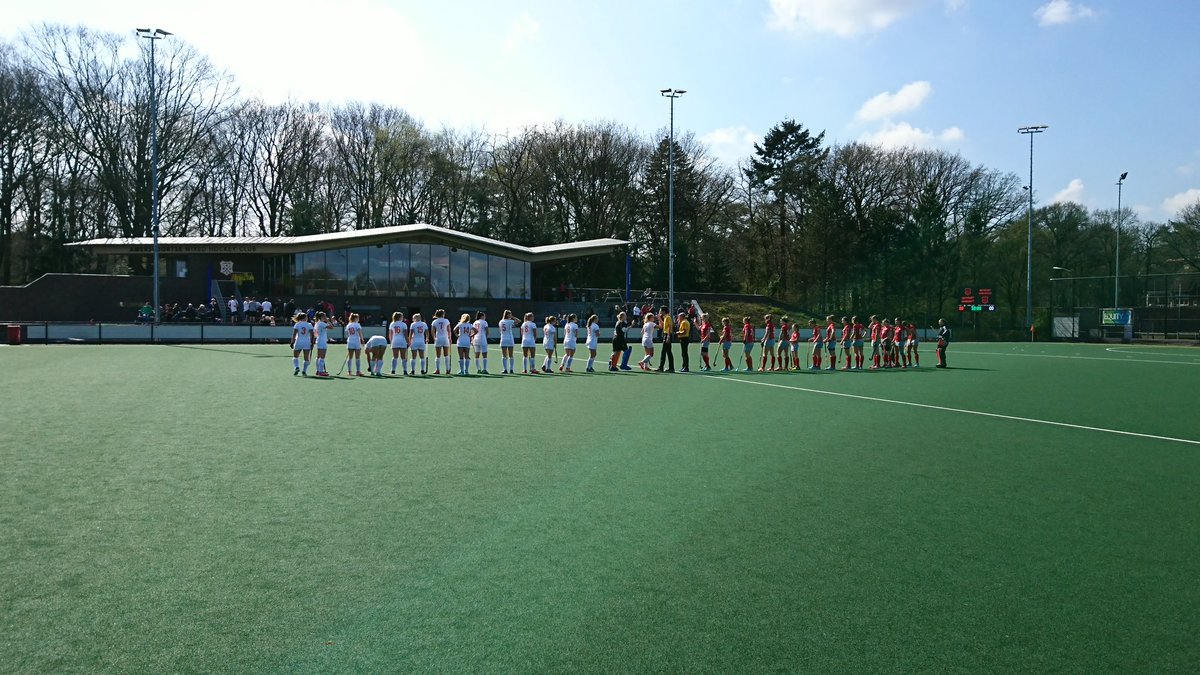 GCHC_D1's tweet photo. #1kddames Amersfoort - GCHC 2-2 (0-1) Robin Hidskes 0-1 (sc), Sofia Vincenz 1-2 https://t.co/Gbx2uVHRTb