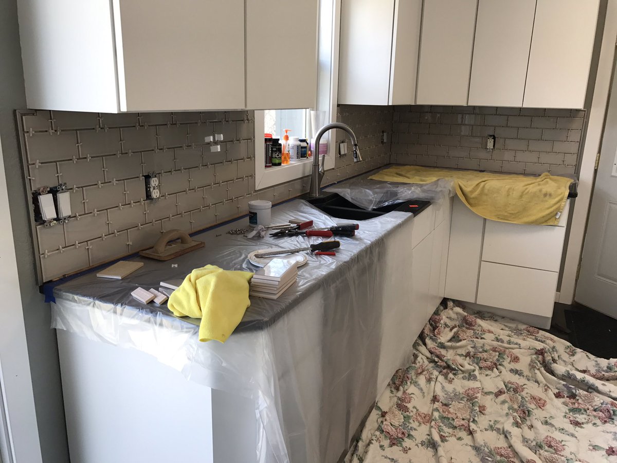 JeffCConst's tweet photo. H Line Pumice tile backsplash. #jcc https://t.co/kp1dpfxPy1