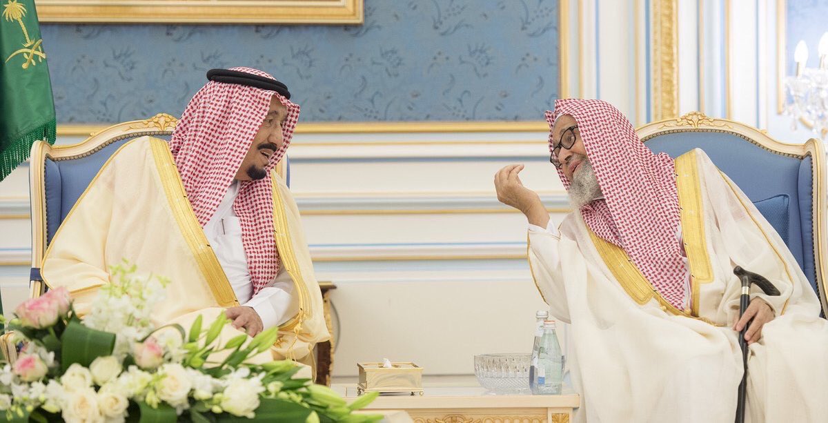 Firanda_Andirja's tweet photo. Raja Salman &amp; Syaikh Soleh al-Fauzan hafizohumallahu https://t.co/enhUolS3hx