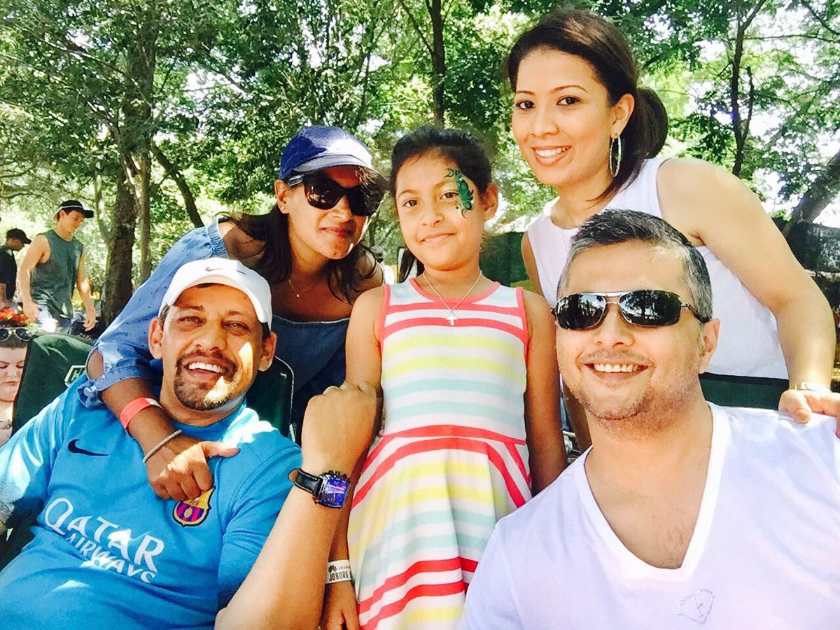 Sade_Z's tweet photo. 947 Joburg Day @947 @HuaweiZA @leeneshsingh.... #Joburg #family #fun #huaweijoburgday #funthings https://t.co/EOj5d8pq2s