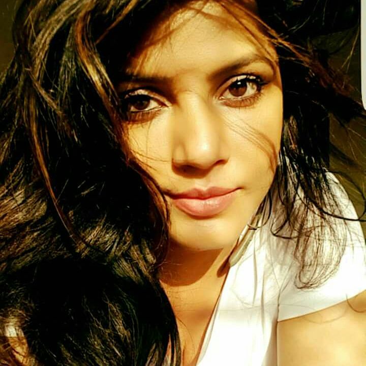 nituchandra's tweet photo. Lazyinggggg around 😊😊😘😘 #Sunday Hope all of you are enjoying n resting well !!!! https://t.co/izUkulhvn0