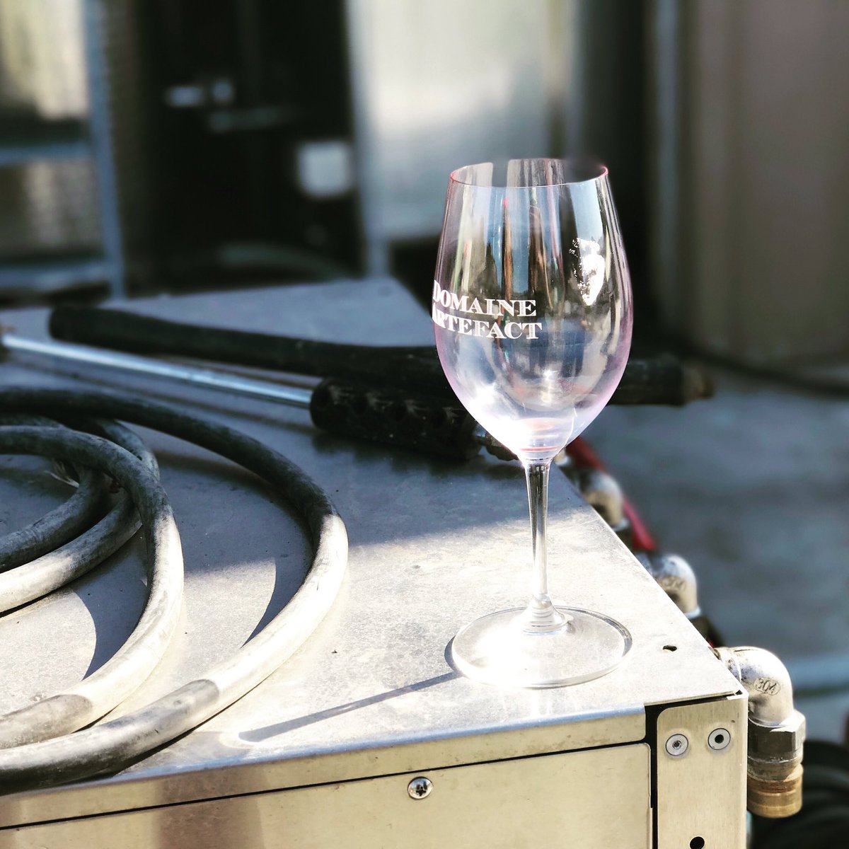 DomaineArtefact's tweet photo. #rackingwine plus a little tasting of #thingstocome #winetasting #highlandvalley #feelingit 👍🏻🍷💥 https://t.co/BntlW2LCsQ