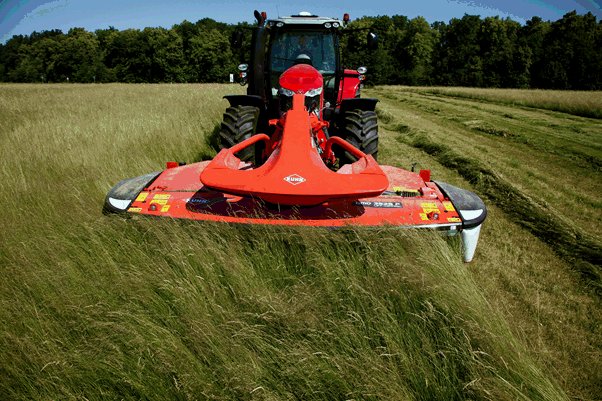 KUHN_UK's tweet photo. We've expanded our GMD front mounted disc mower range! #BeStrongBeKUHN #innovation #discmower https://t.co/A1ZkiBvkur https://t.co/PEoC5qGBF0