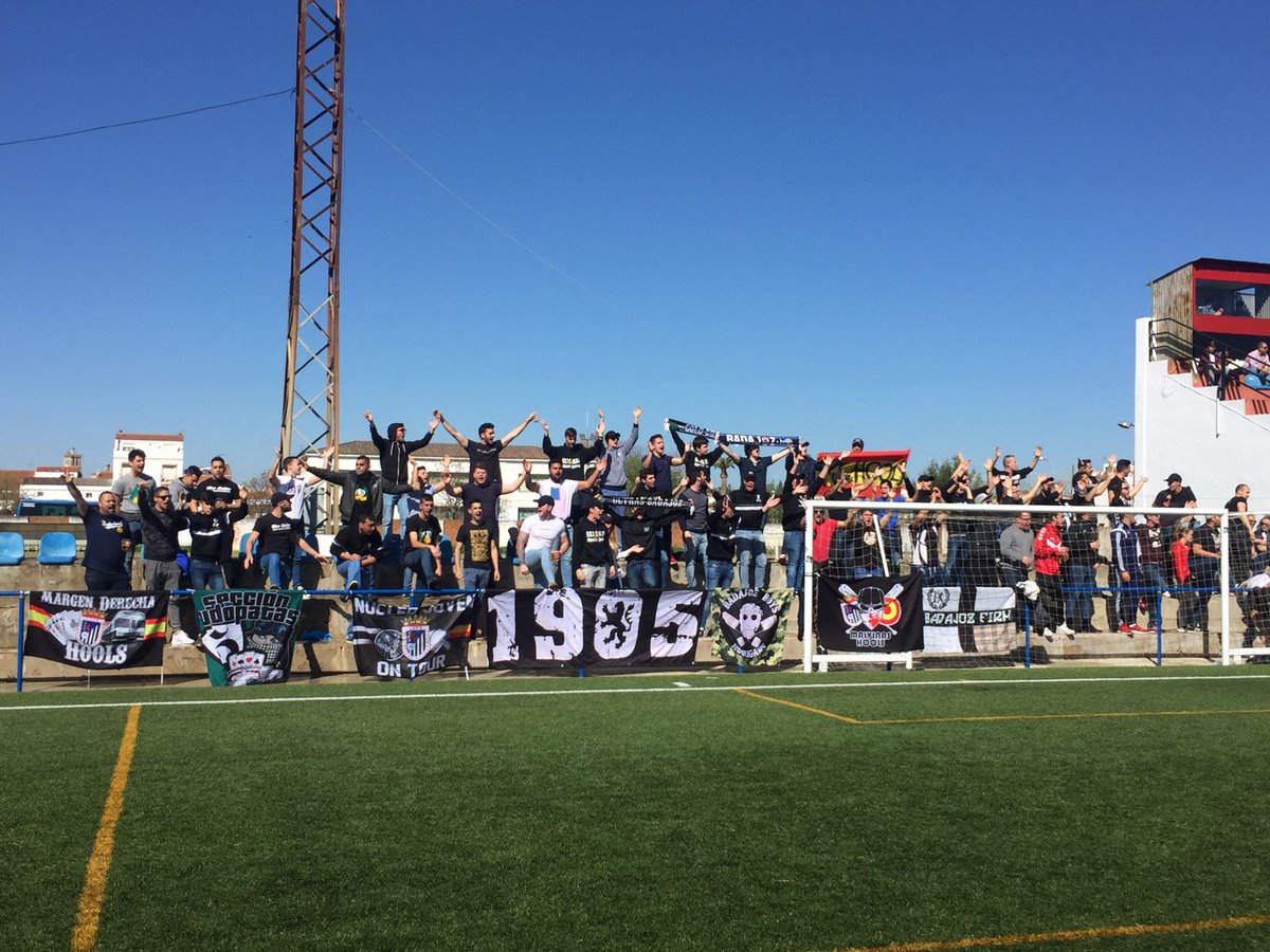Gran viaje a Montijo esta mañana y victoria por 0-3. Os acompañaremos hasta el final, ¡vamos <a href="/CDBadajoz/">CD Badajoz</a> !
