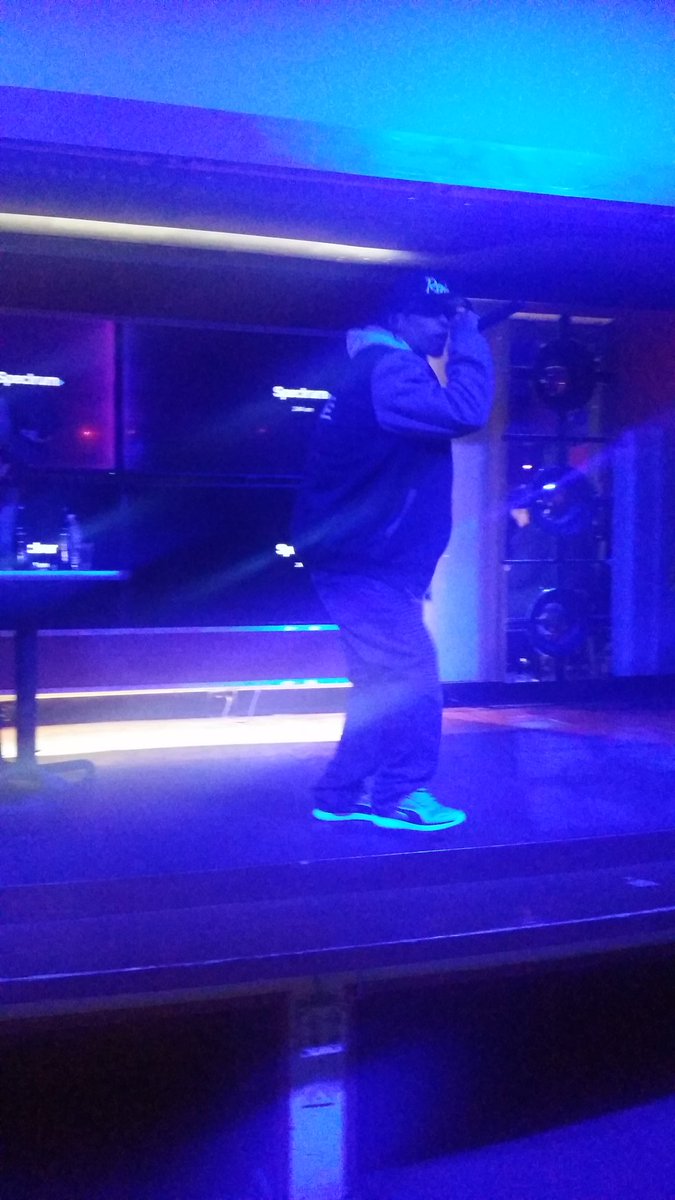 trupoeticone's tweet photo. @MrPaybacc gettin it in#PRYMESATURDAYS #dallas #indieartists #86EM https://t.co/yaGkkmLIGJ