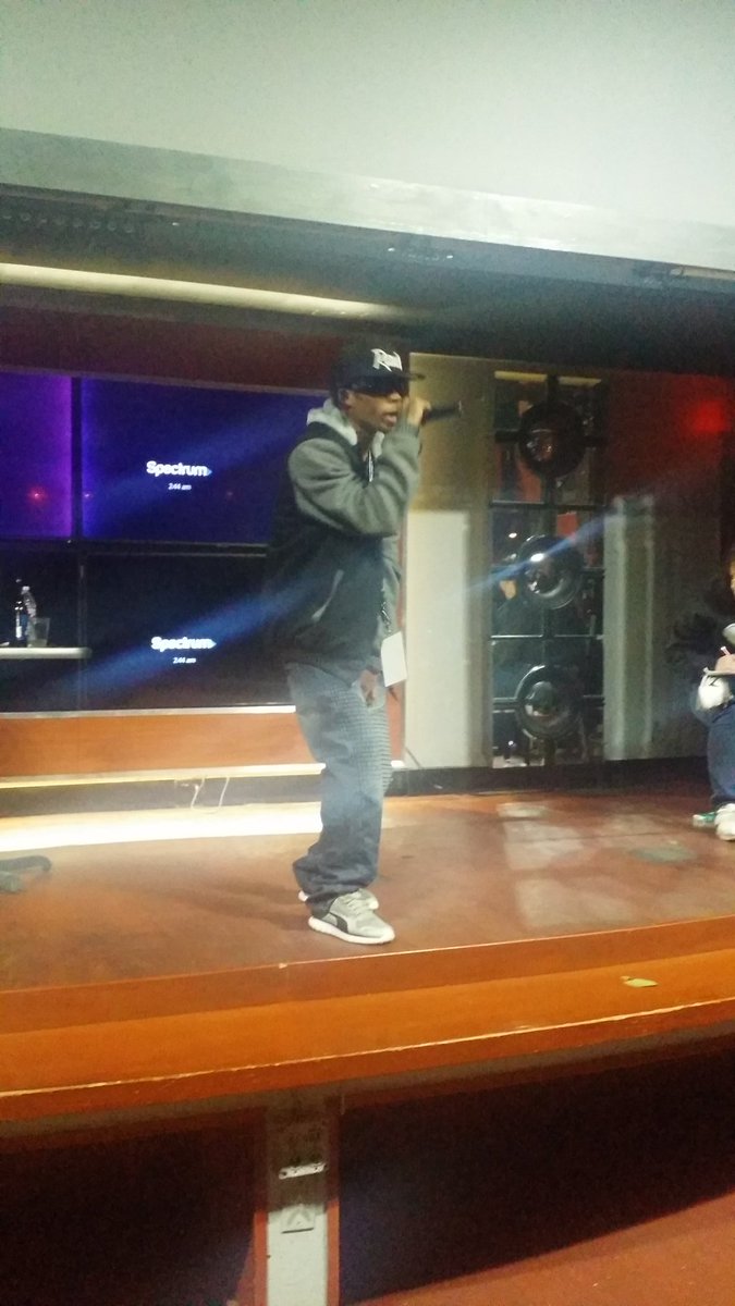 trupoeticone's tweet photo. @MrPaybacc gettin it in#PRYMESATURDAYS #dallas #indieartists #86EM https://t.co/yaGkkmLIGJ