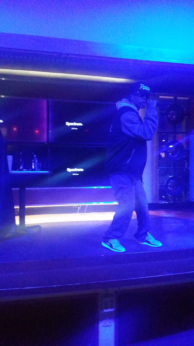trupoeticone's tweet photo. @MrPaybacc gettin it in#PRYMESATURDAYS #dallas #indieartists #86EM https://t.co/yaGkkmLIGJ
